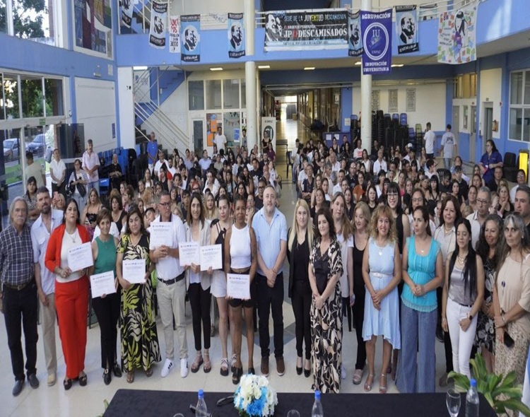 LA INTENDENCIA ENTREGÓ CERTIFICADOS A 143 NUEVOS RECREADORES DE GRUPO QUE TRANSFORMARÁN LA VIDA COMUNITARIA DE JOSÉ C. PAZ